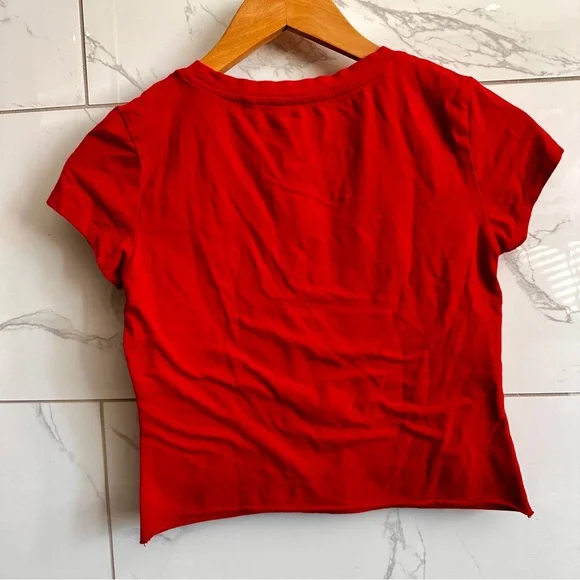 GUESS Cropped Logo Tee - Picture 3 of 5